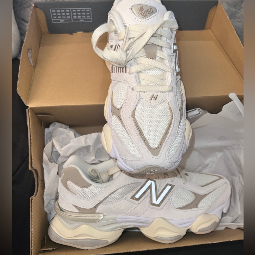 New Balance 9060